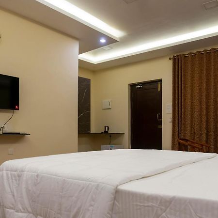 Pranaav Beach Resort Puducherry Buitenkant foto