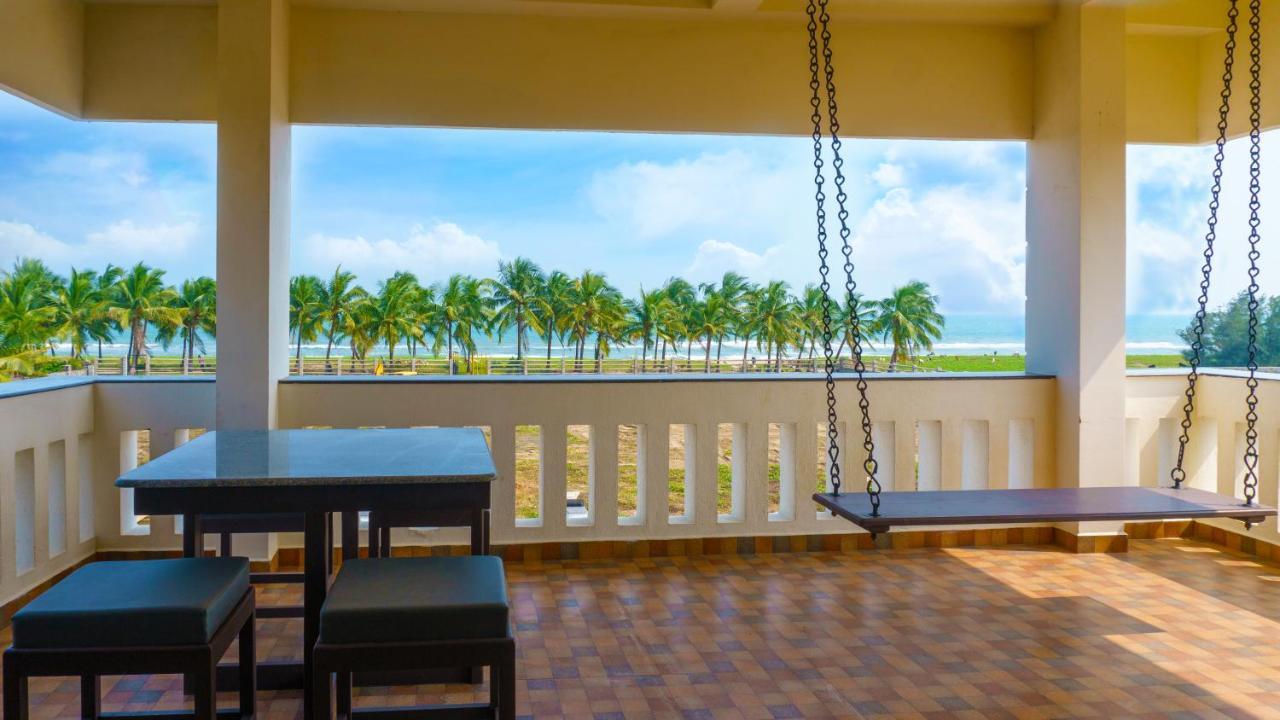 Pranaav Beach Resort Puducherry Buitenkant foto