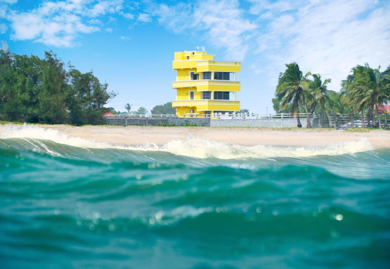 Pranaav Beach Resort Puducherry Buitenkant foto